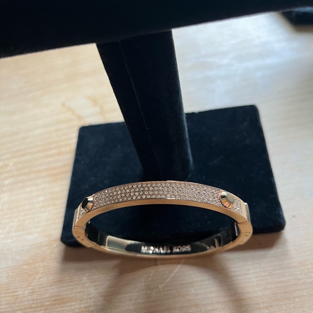 Michael Kors Rose Gold Pave Stone Hinged Bangle/Bracelet Clear Crystals 6.75 In. - Picture 3 of 12